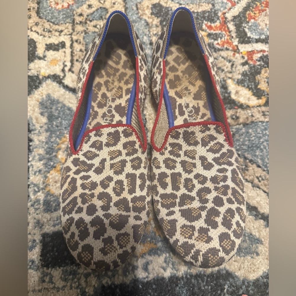 EUC size 10 Leopard Rothy Loafer